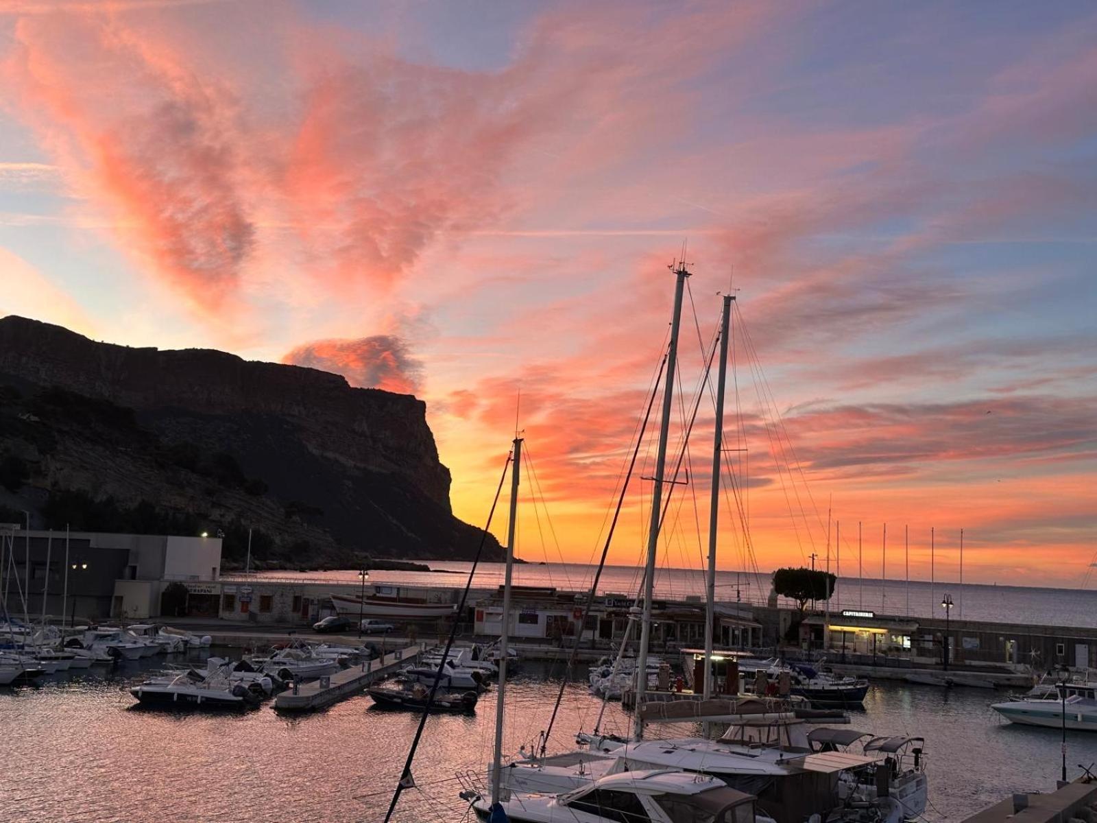 Cassis, Le Grand Bleu, Triplex Vue Mer, Port Plage 10Mn A Pieds Eksteriør bilde